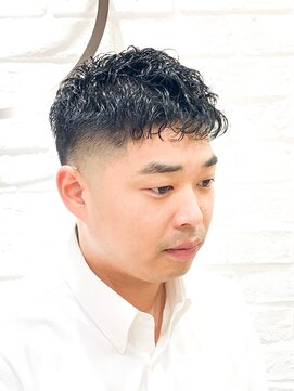 ヨシザワインク プレミアム 横浜 桜木町店(YOSHIZAWA Inc. PREMIUM) 2WAYカジュアルパーマスキンフェードスタイル