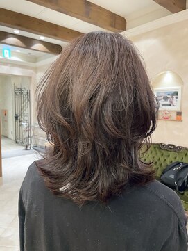 ビュートリアム265(BEAUTRIUM 265) ウルフカット/ミディアムレイヤー/レイヤーカット/黒髪/アッシュ