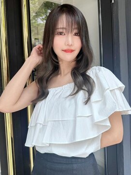 レビジュヘアー(LEVIJU HAIR) シースルーバングと重ためミディでバランス良く！