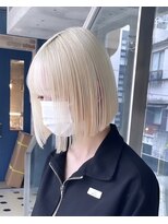 ヲタク(wotaku.)&nbsp;ホワイトカラーボブブリーチカラーミニボブハイトーンカラー