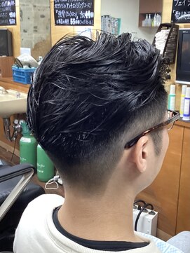 コダマ 新大塚店(KODAMA) メンズツーブロックショートスタイル（ウルフ）