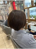ステップボーンカットカットボブショートハイライト白髪ぼかし