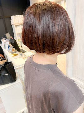 キャアリー(Caary) 福山Caary30代40代人気小顔補正立体カット前下がりレイヤーボブ