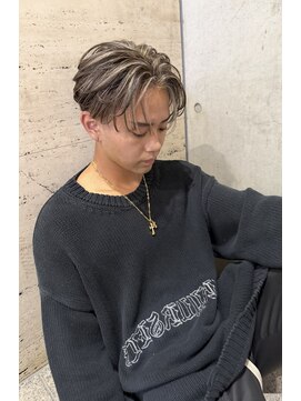 ピア ヤクイン(Pia Yakuin) 海外風/ハイトーン/メッシュ》立体感MAXの束感センターパート