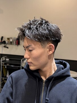 ドゥーエン 花園店(DoEN) ピンパーマ×テーパーフェード