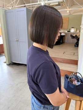 キュオンシア(CUEON. ciea) グレージュ