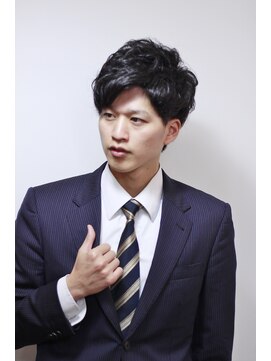 クオンヒール(QUON HEAL) 刈り上げピンパーマアップバング  r