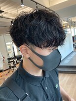 ウェイビーエフティフィフス 横浜西口(WAVEY ft.fifth)&nbsp;ツイストスパイラルパーマ波巻きスパイラル刈り上げマッシュ