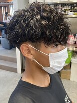 リット バイ フィフス 鹿児島中央駅店(Lit. by fifth)&nbsp;ツイストスパイラルパーマ波巻きスパイラル刈り上げマッシュ