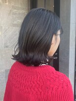 メゾン アヴァロ(Maison Avallo)&nbsp;透明感のある暗髪グレイcolorのミディアムヘア