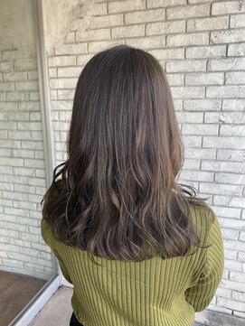 フーコー 朝日ヶ丘店(fuhcoh) 寒色系カラー、オリーブベージュ