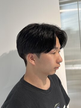 オットット(OttottO) 刈り上げセンターパート