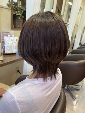 コアフィールフィス(COIFFURE fils) 《見附　今町》くびれウルフヘア　インナーハイライト