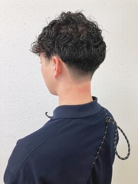 ジェナ(Jena) クセ毛を活かしたメンズカット