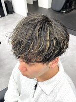 ノイセル 心斎橋(Noisyle)&nbsp;guest snap　刈り上げ前下がりマッシュ×ハイライト