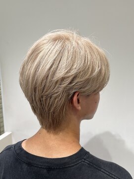 テクト バイアッシュ 吉祥寺店(Tect by Ash) ハイトーンミルクティーベージュナチュラルセンターパート