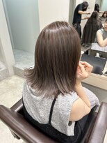 カノイ(KANOI)&nbsp;アッシュカラー/ハイライトカラー/ミディアムレイヤー/韓国巻き