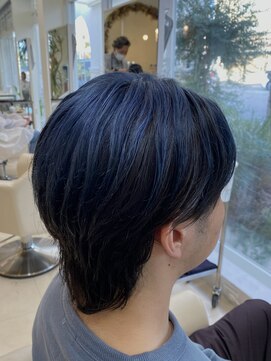 ニコラ(NICOLA) ウルフカット×ハイライトカラー