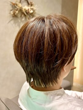 アニカ(anicca) マッシュショート　40代50代