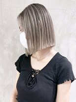 シオン(shion)&nbsp;美髪ミディアムホワイトグレージュ_ba343691