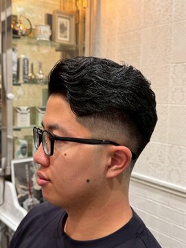 ルドローブラントオオサカ(LUDLOW BLUNT Osaka) 【LUDLOW　BLUNT】フェードカット　バーバーヘア　メンズパーマ