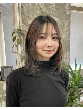 リラクオーレ 三宮 元町(LIRA CUORE) ミディアムレイヤー