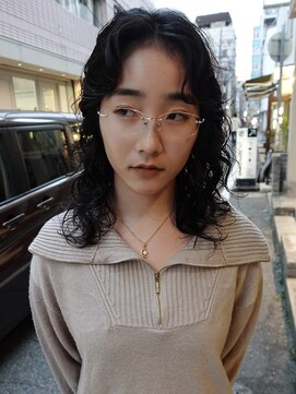 エヴリンアンドペイジ(Evelyn&paige) ウルフレイヤー/ニュアンスパーマ【神戸元町/水原】