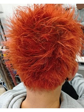 イッツマイン 毛呂山(IT’S MINE) スパイキーショート×スパイキーオレンジ