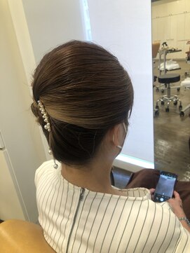 プランタンアヴェダ(printemps AVEDA) 夜会巻き