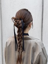 ヴィサージュプラス(VISAGE plus) 編み下ろしヘアアレンジ