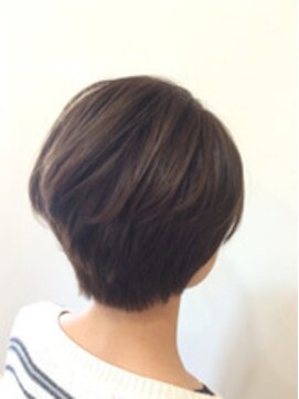 ラグナ ヘアー ホーム(LAGUNA hair home) 【ふんわりショートボブ】・【ミントアッシュ】