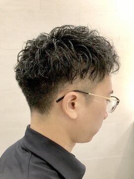 グレイスフル バーバープラチナム 六本木店(Graceful Barber platinum) ラフスパイラルパーマショートレイヤーアップバング