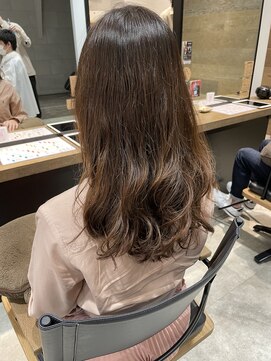 ビヨウシツ ポスタ フェミニンパーマ 正木ゆかり