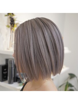 レガシーヘアーデザイン(Legacy hair design) 切りっぱなしグレーカラー