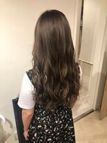 ネウィベルシア 名駅(newi belsia)&nbsp;大人かわいいエギョモリ ミルクティーブラウン ひし形シルエット