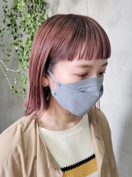 テトヘアー(teto hair) ピンクベージュ　ボブ　切りっぱなし　オン眉　暖色系カラー