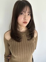 ヨロ 小岩(YOLO) レイヤーカットハイライトショートヘアイルミナカラーオージュア