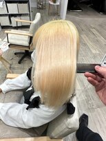 レヴ 草加店(LEV.)&nbsp;カーキベージュレイヤーカットデザインカラー