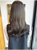 【three】濃いめオリーブベージュ【女性専用サロン】