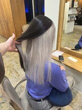 【しっかりインナーカラーを目立たせたい方にオススメ☆】ホワイトベージュのインナーカラー[大阪／梅田]