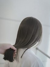 クセには縮毛矯正、広がりには髪質改善。