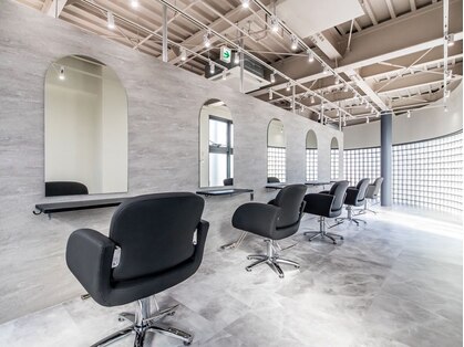 アグ ヘアー ベルス 大谷店(Agu hair BELLUS)の写真