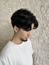 クレールバイケンジ(Claire by KENJE)&nbsp;センターパート/フェザーニュアンスパーマ／フェザーパーマ