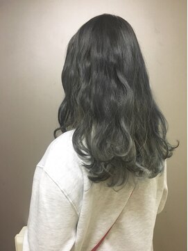 ピエドプールポッシュ(PiED DE POULE POCHE) 透け感のあるネイビーカラー