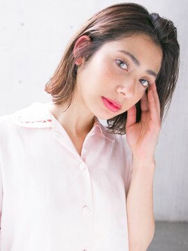 ルティア 池袋(Lutia) かきあげミディアムボブ