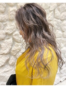 モアナ バイ ヘッドライト 沖縄南風原店(Moana by HEADLIGHT) バレイヤージュ#ミルクティアッシュ#デザインカラー#イメチェン