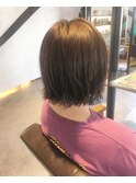 コンパクトなミニボブ/サロンスタイル