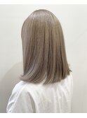 ミルクティーベージュボブ_ くびれヘア_メルティカラー