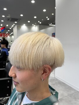 オーシャントーキョー 仙台(OCEAN TOKYO) 刈り上げマッシュホワイトゴールドブリーチオイル仙台