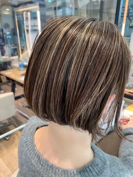 ジュイール(jouir) ダブルカラーショートボブインナーカラーハイライトケアブリーチ